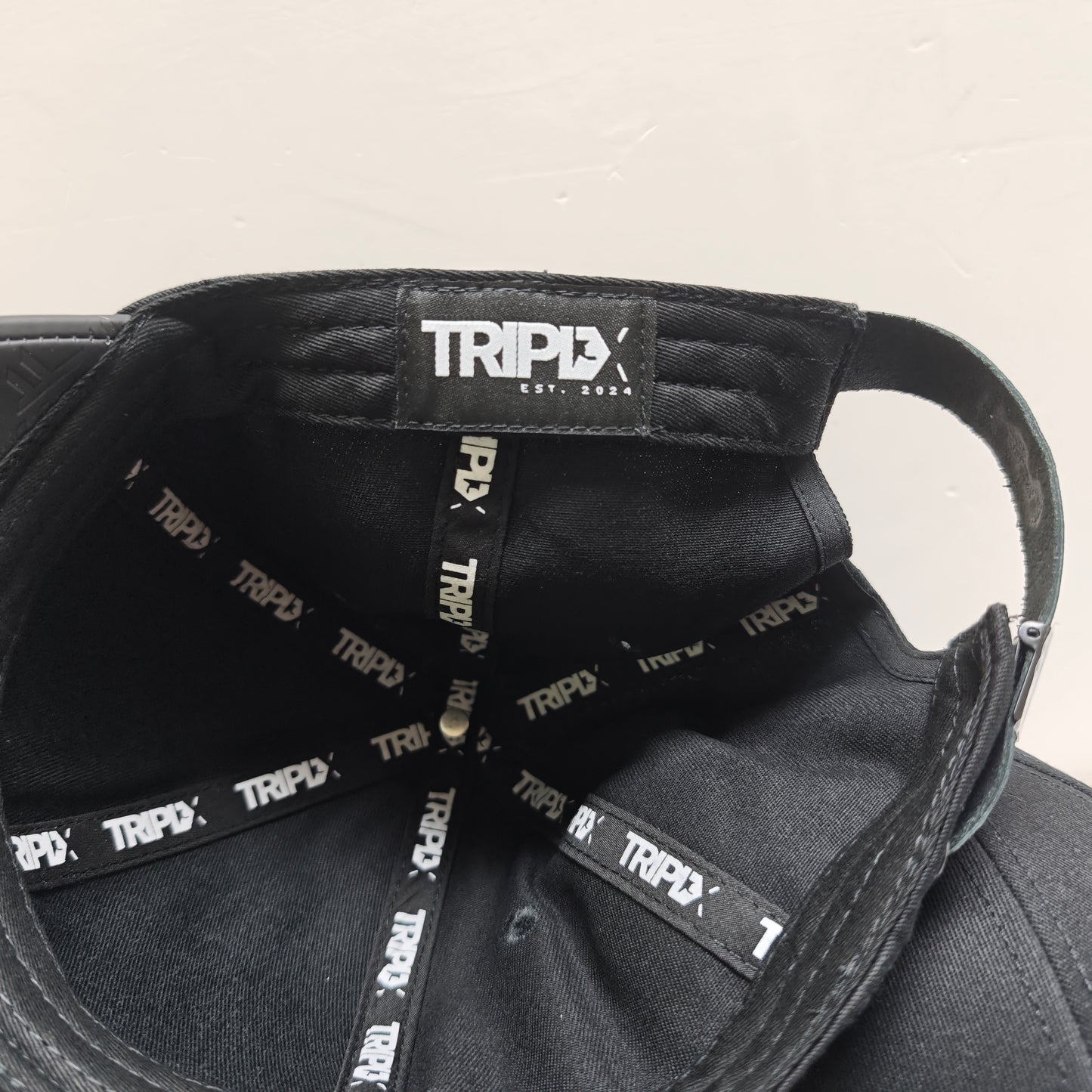 LEATHER - FULL BLACK HAT